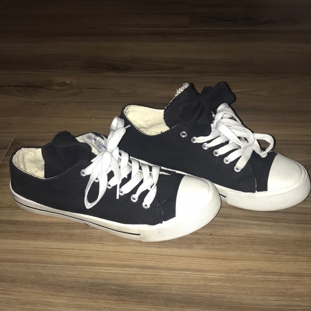 Wet seal mildly worn shoes